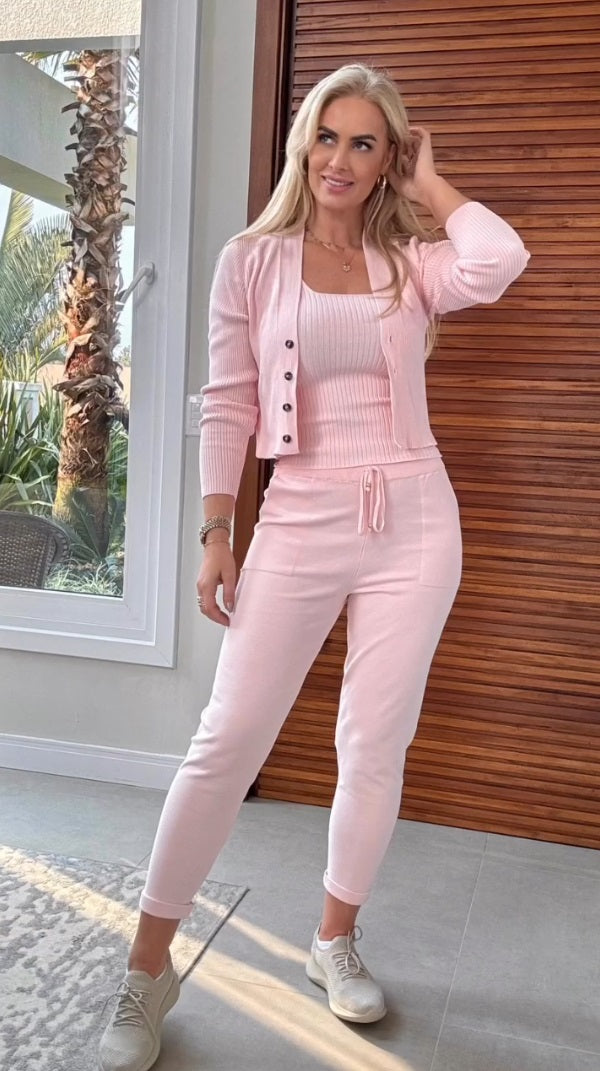 Compre 1 leve 2 Conjuntos Mariah Cropped + Casaquinho + Calça (Oferta Black)